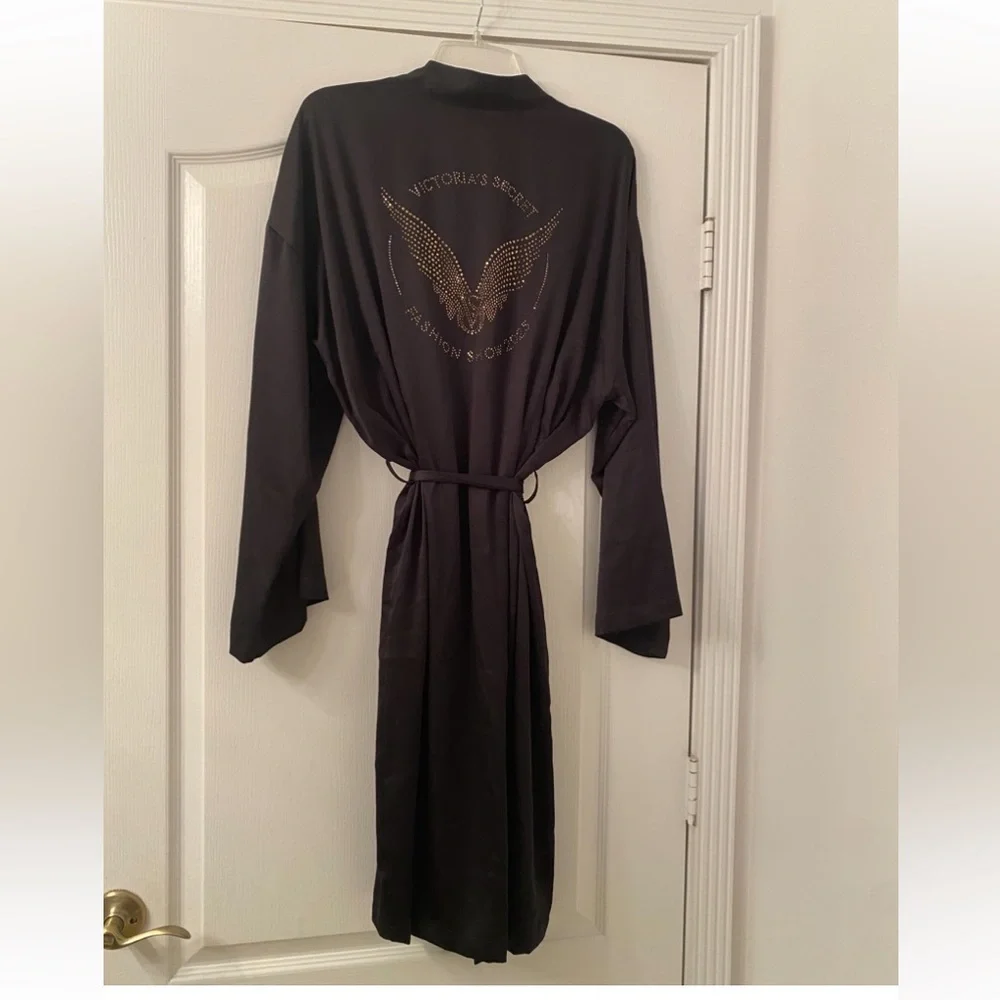 Victoria's Secret Fashion Show Robe set - Picture 2 of 14